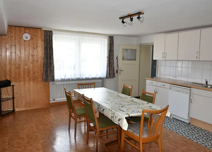 Hall Apartament Tengen